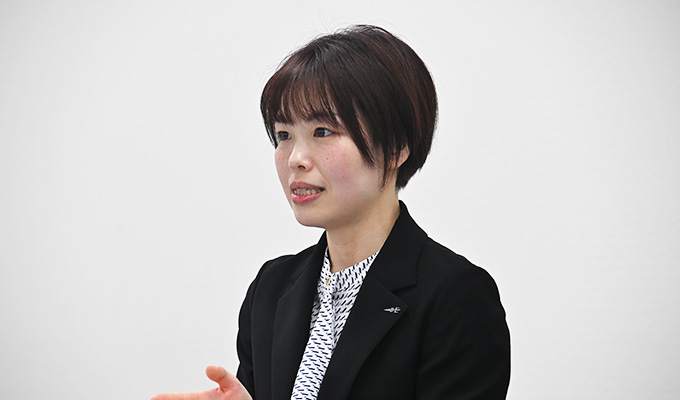 さまざまな職種での経験が現在の接客に生きていると話す和泉さん