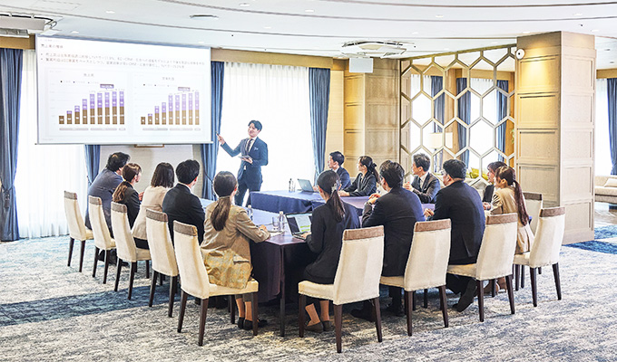 会議での活用など、多彩な用途での利用が広がる